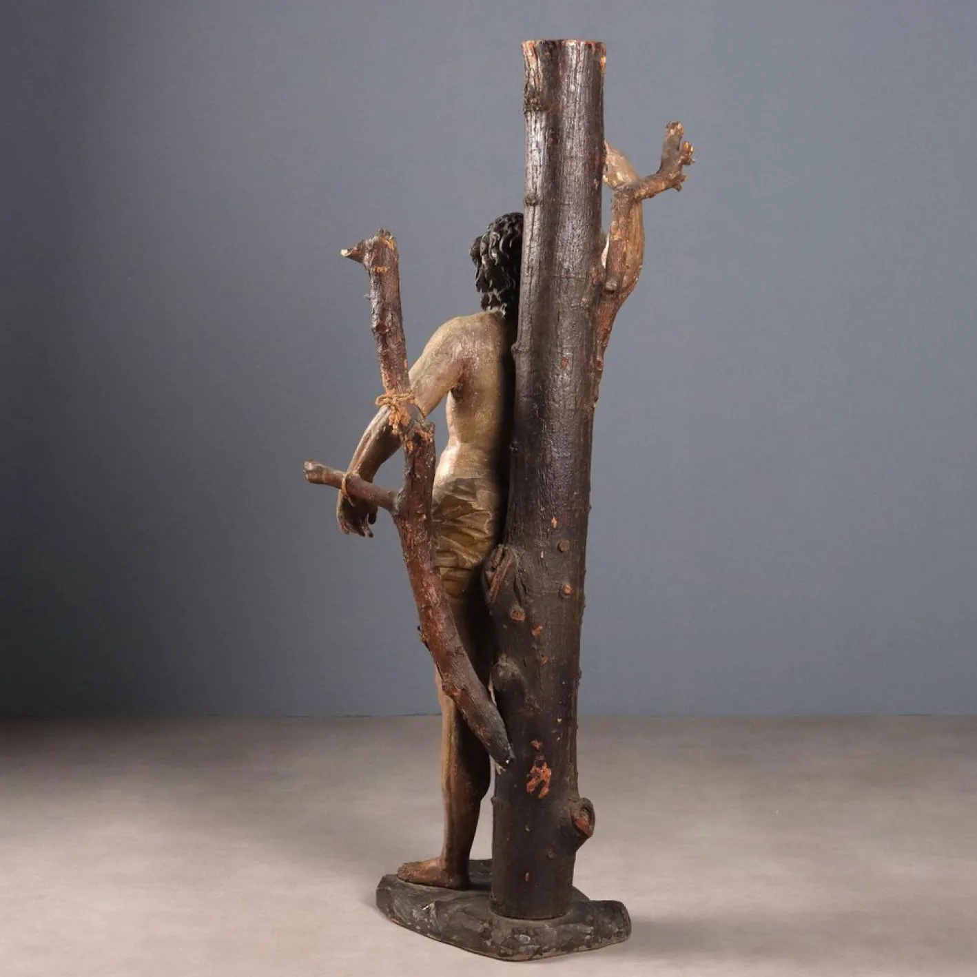 St. Sebastian, geschnitzte Holzskulptur