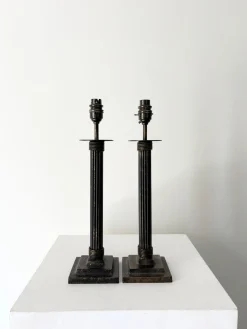 Säulenlampen aus gegossenem Metall mit geriffelten Details, 1980er, 2er Set