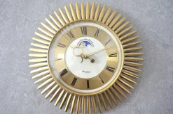 Sunbust Moon Phases Wanduhr von Richter Quarz