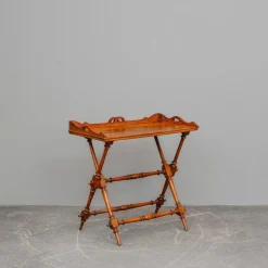 Tabletttisch aus Eiche aus dem späten 19. Jh