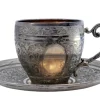 Tasse und Untertasse aus Neusilber mit gravierten Blumenmotiven und Monogrammkarte, 2 . Set