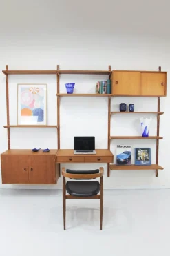 Teak Wandregal mit 3 Streifen von HG Furniture, 1960er, 13 . Set
