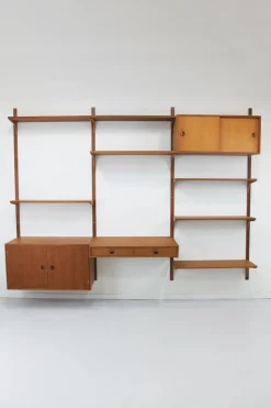 Teak Wandregal mit 3 Streifen von HG Furniture, 1960er, 13 . Set
