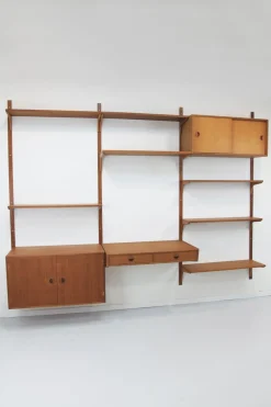 Teak Wandregal mit 3 Streifen von HG Furniture, 1960er, 13 . Set