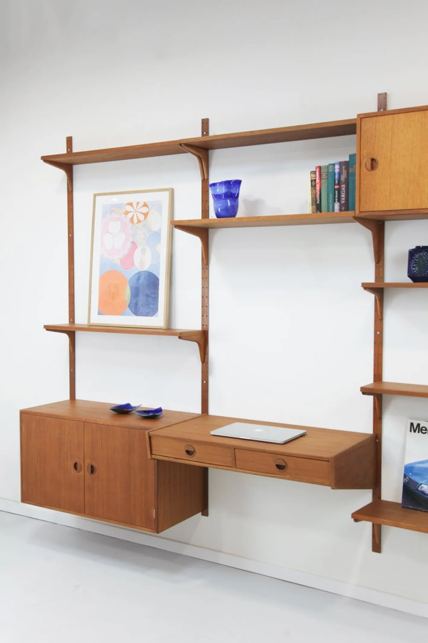 Teak Wandregal mit 3 Streifen von HG Furniture, 1960er, 13 . Set