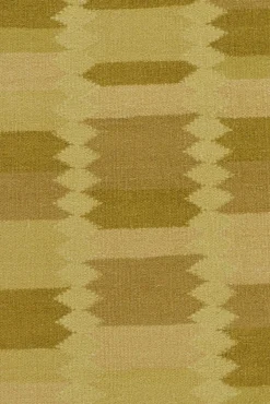 Teppich im Skandinavischen Stil mit geometrischen Mustern in Gold und Chartreuse von Rug&Kilim