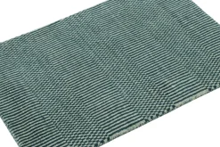 Teppich mit Streifen und geometrischen Mustern von Rug&Kilim