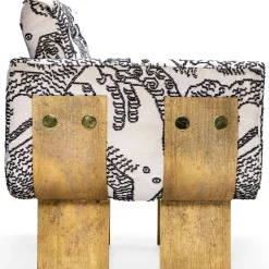 Tiger Samt Sessel mit Beinen aus Messingguss von Egg Designs