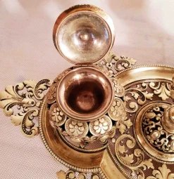 Tintenfass im osmanischen Stil aus Goldbronze mit Tablett
