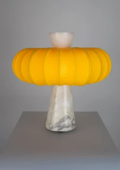 Tischlampe aus Marmor & Kadmiumgelb aus Baumwolle von ZAVADSKI