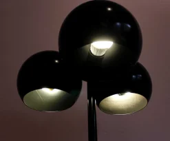 Totemball Stehlampe von Juanma Lizana