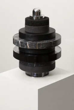 Toys Berlin Perception Untitled II Tischskulptur von Vaust