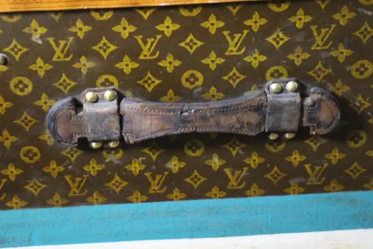 Truhe mit Monogramm von Louis Vuitton, 1920er