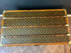 Truhe mit Monogramm von Louis Vuitton, 1920er