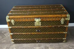 Truhe mit Monogramm von Louis Vuitton, 1920er