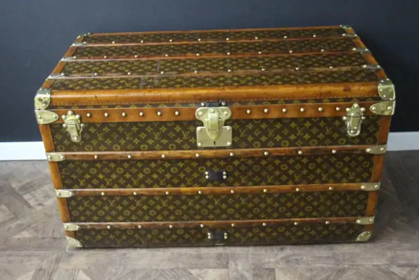 Truhe mit Monogramm von Louis Vuitton, 1920er