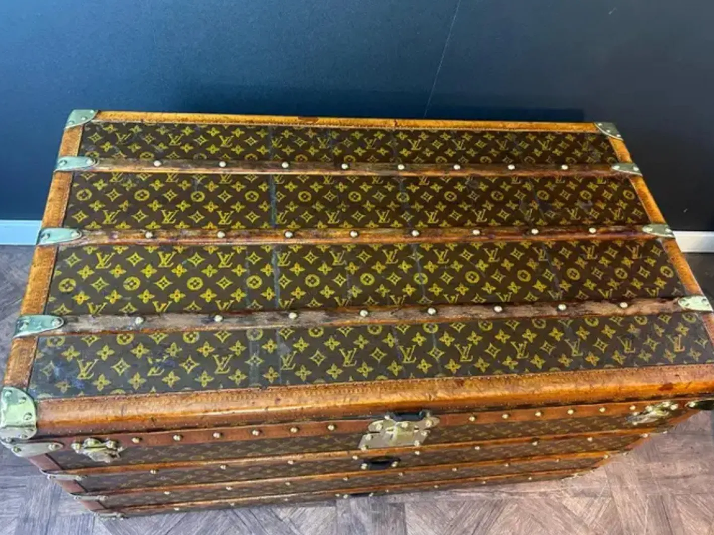 Truhe mit Monogramm von Louis Vuitton, 1920er