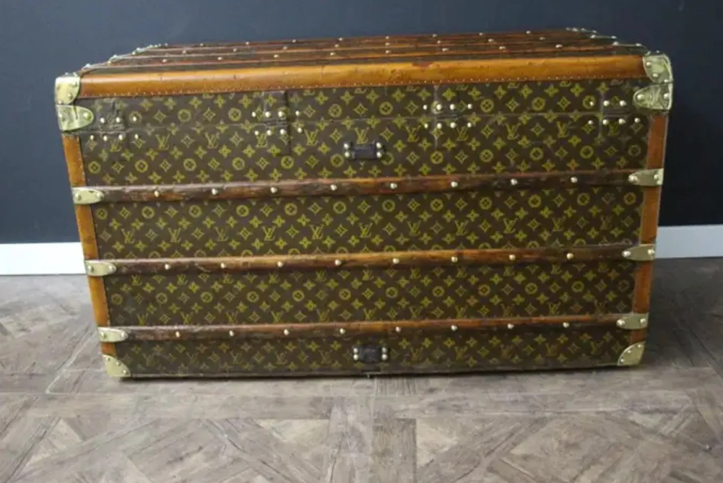 Truhe mit Monogramm von Louis Vuitton, 1920er