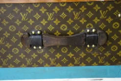 Truhe mit Monogramm von Louis Vuitton, 1920er