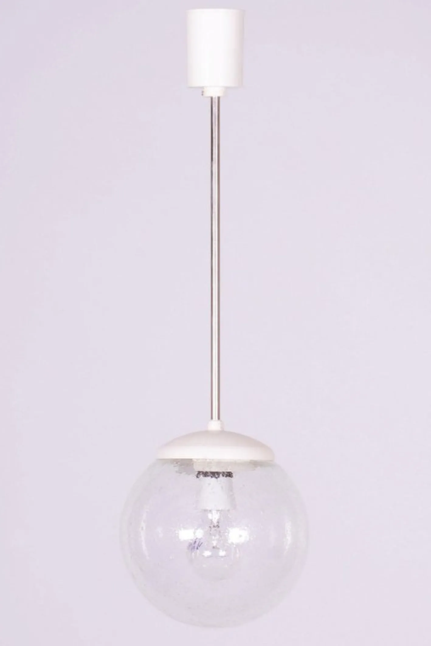 Tschechischer Mid-Century Kronleuchter aus verchromtem Stahl, Kunststoff & Glas, 1960er