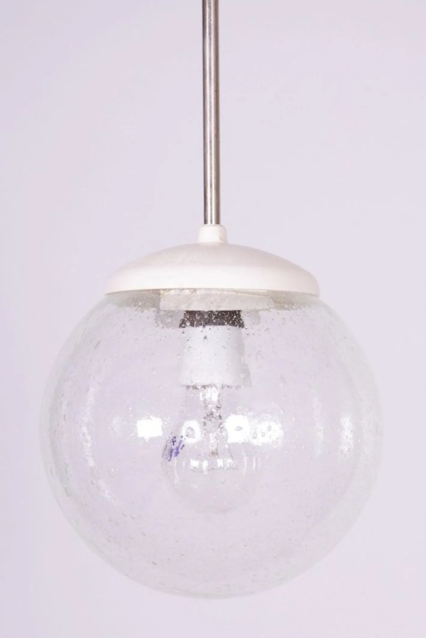 Tschechischer Mid-Century Kronleuchter aus verchromtem Stahl, Kunststoff & Glas, 1960er