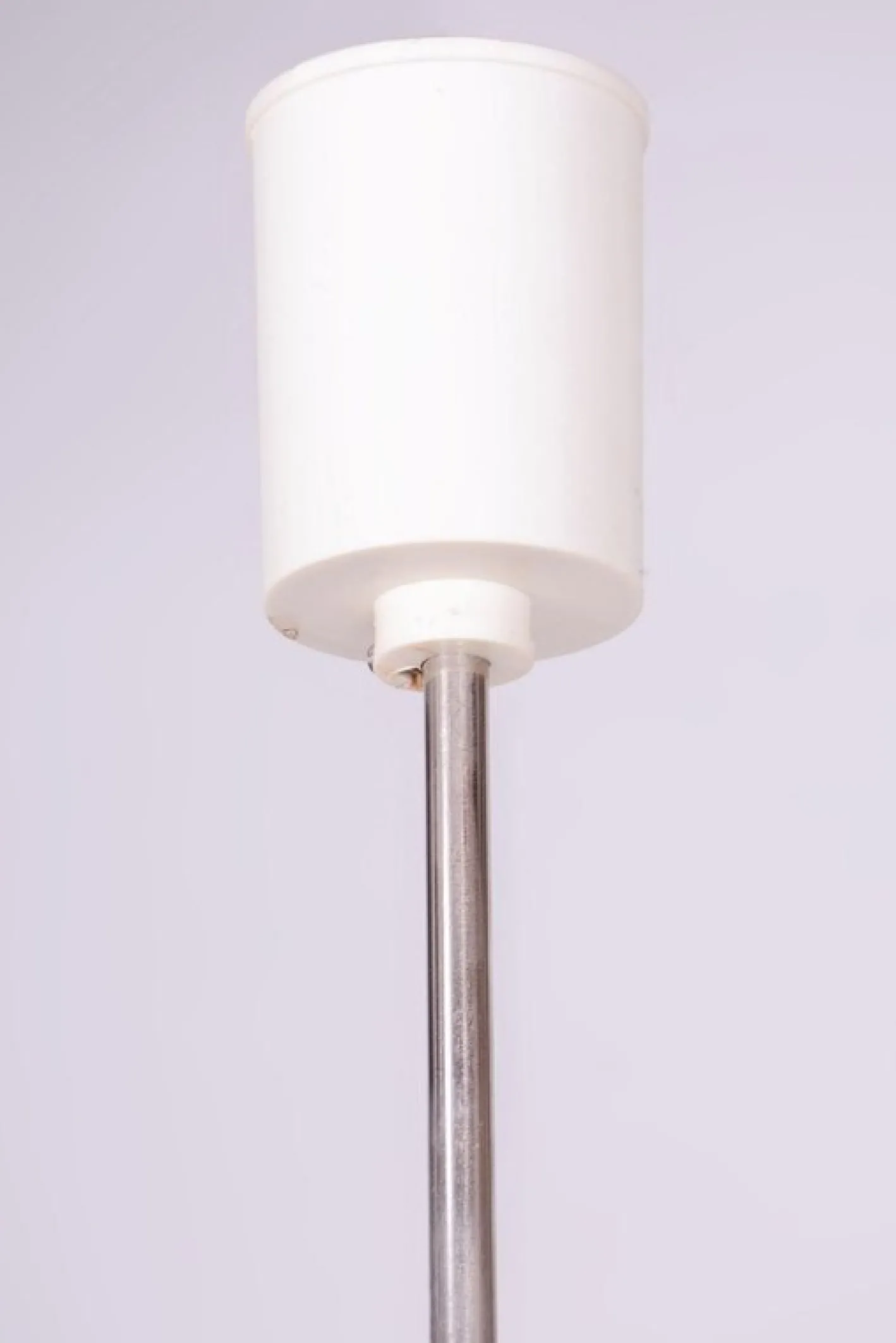 Tschechischer Mid-Century Kronleuchter aus verchromtem Stahl, Kunststoff & Glas, 1960er