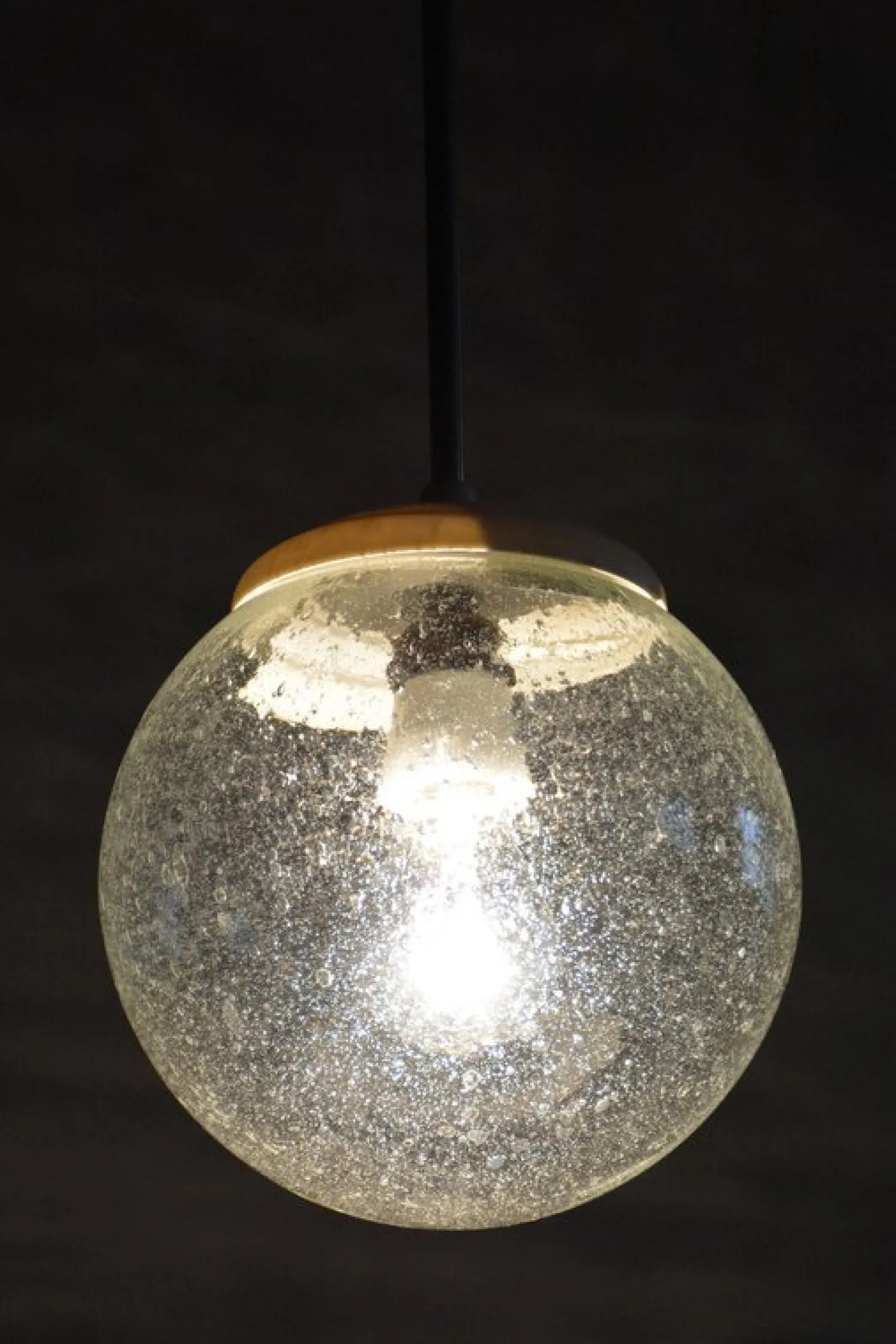 Tschechischer Mid-Century Kronleuchter aus verchromtem Stahl, Kunststoff & Glas, 1960er