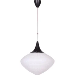 Tschechischer Mid-Century Kronleuchter aus verchromtem Stahl & Opalglas, 1960er