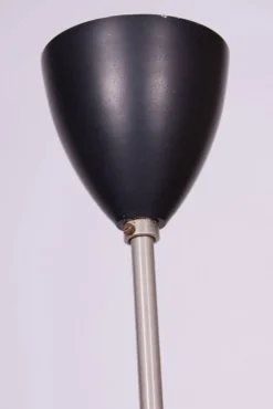 Tschechischer Mid-Century Kronleuchter aus verchromtem Stahl & Opalglas, 1960er