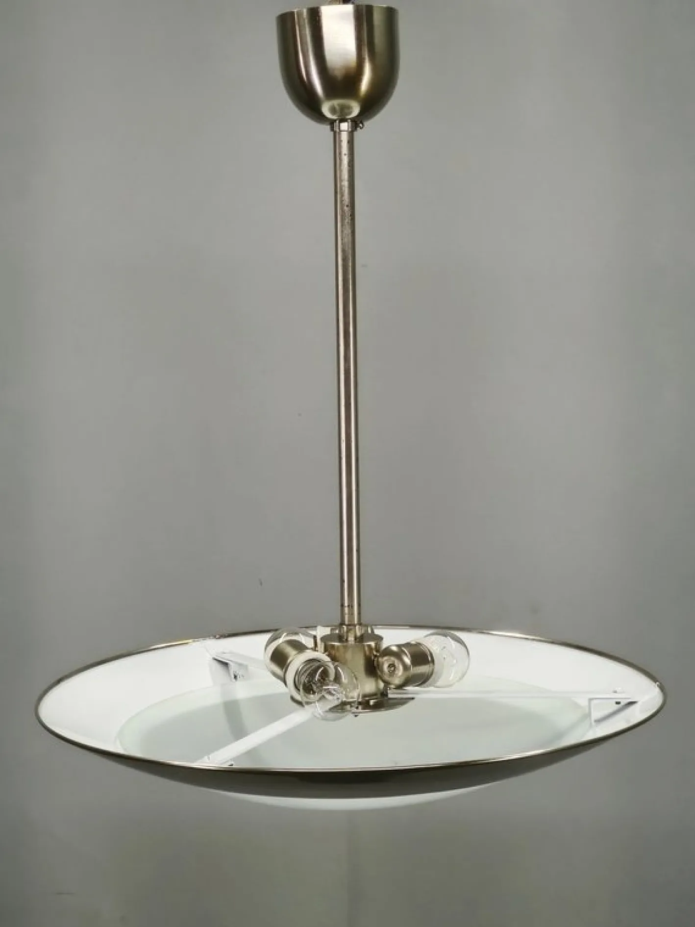 Tschechoslowakische Bauhaus Hängelampe aus Chrom & Glas, 1930er