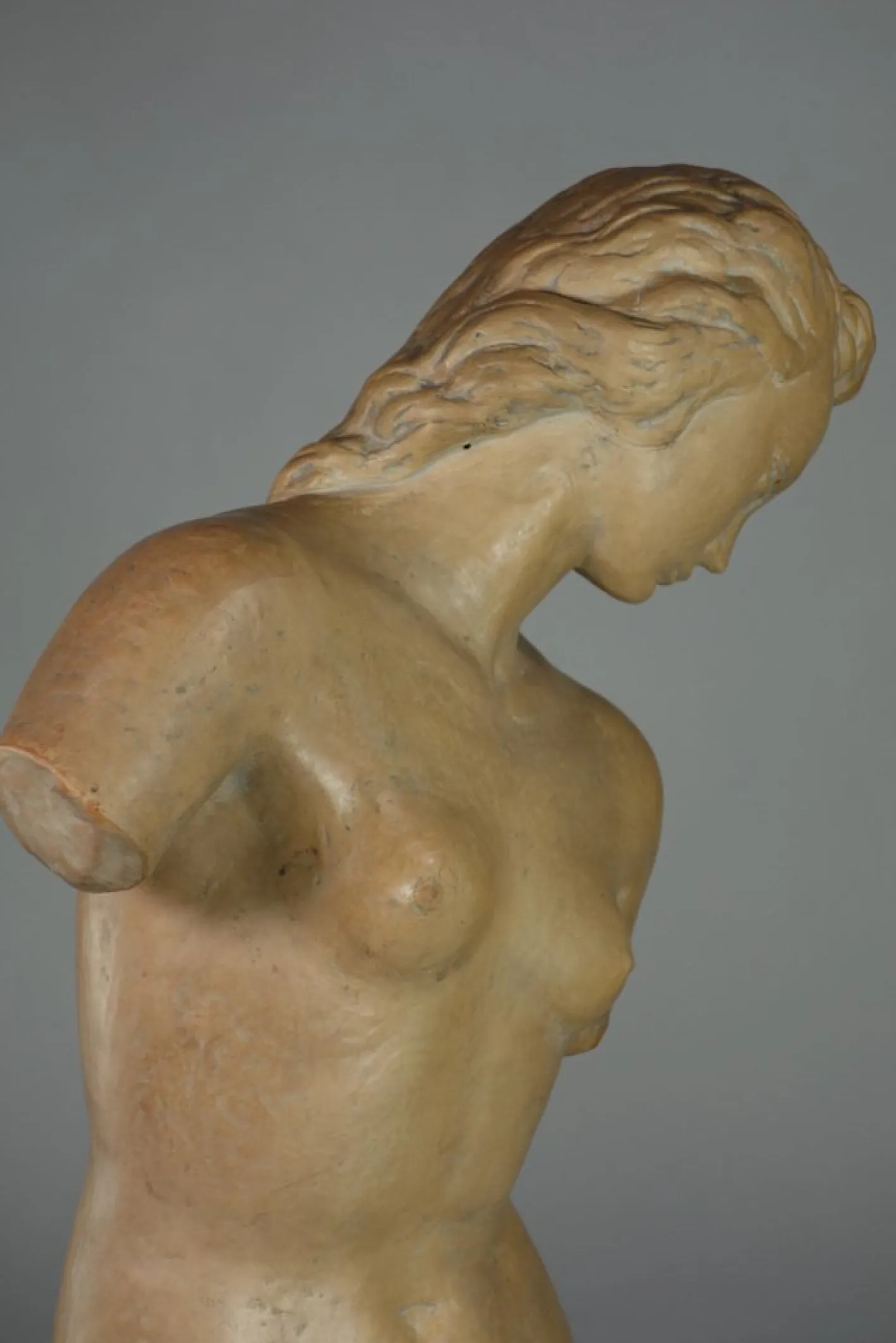 Ugo Zaccagnini, Art Deco Skulptur einer nackten Frau, 1930er, Steingut