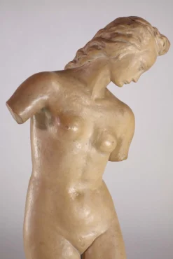 Ugo Zaccagnini, Art Deco Skulptur einer nackten Frau, 1930er, Steingut