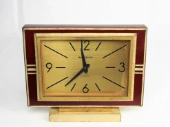Uhr aus Leder & Pergament von Jaeger, 1940