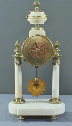 Uhr aus Marmor & Bronze im Louis XVI Stil von Mougin, 1889