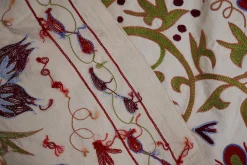 Usbekischer Suzani Bestickter Wandbehang