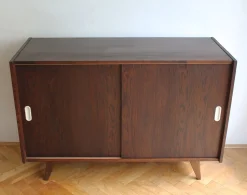 U-450 Sideboard aus Eiche von Jiří Jiroutek für Interier Praha, 1960er