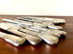 Versilberte Metallmesser, Frankreich, 1950er, 12 . Set