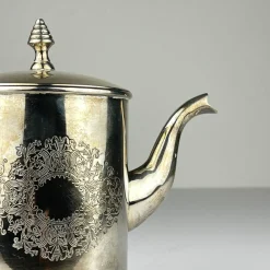 Versilberte Vintage Teekanne & Tablett von Royal Sheffield, England, 1950er, 2er Set