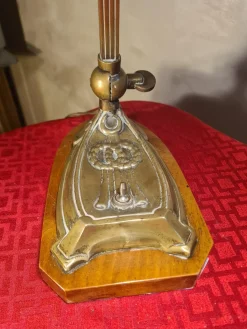 Verstellbare Art Deco Notar Schreibtischlampe aus Messing & lackiertem Holzfuß, 1920