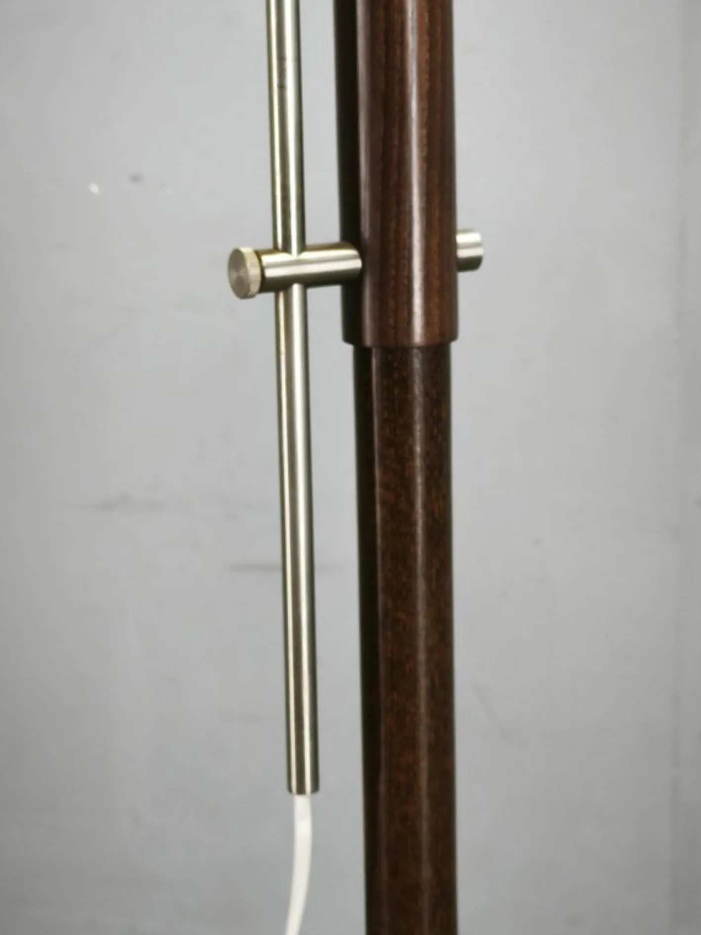 Verstellbare deutsche Vintage Stehlampe aus Eiche & Metall mit handgefertigtem Papierschirm, 1970er