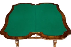 Viktorianischer Kartentisch aus Nussholz mit Intarsien, 1870er