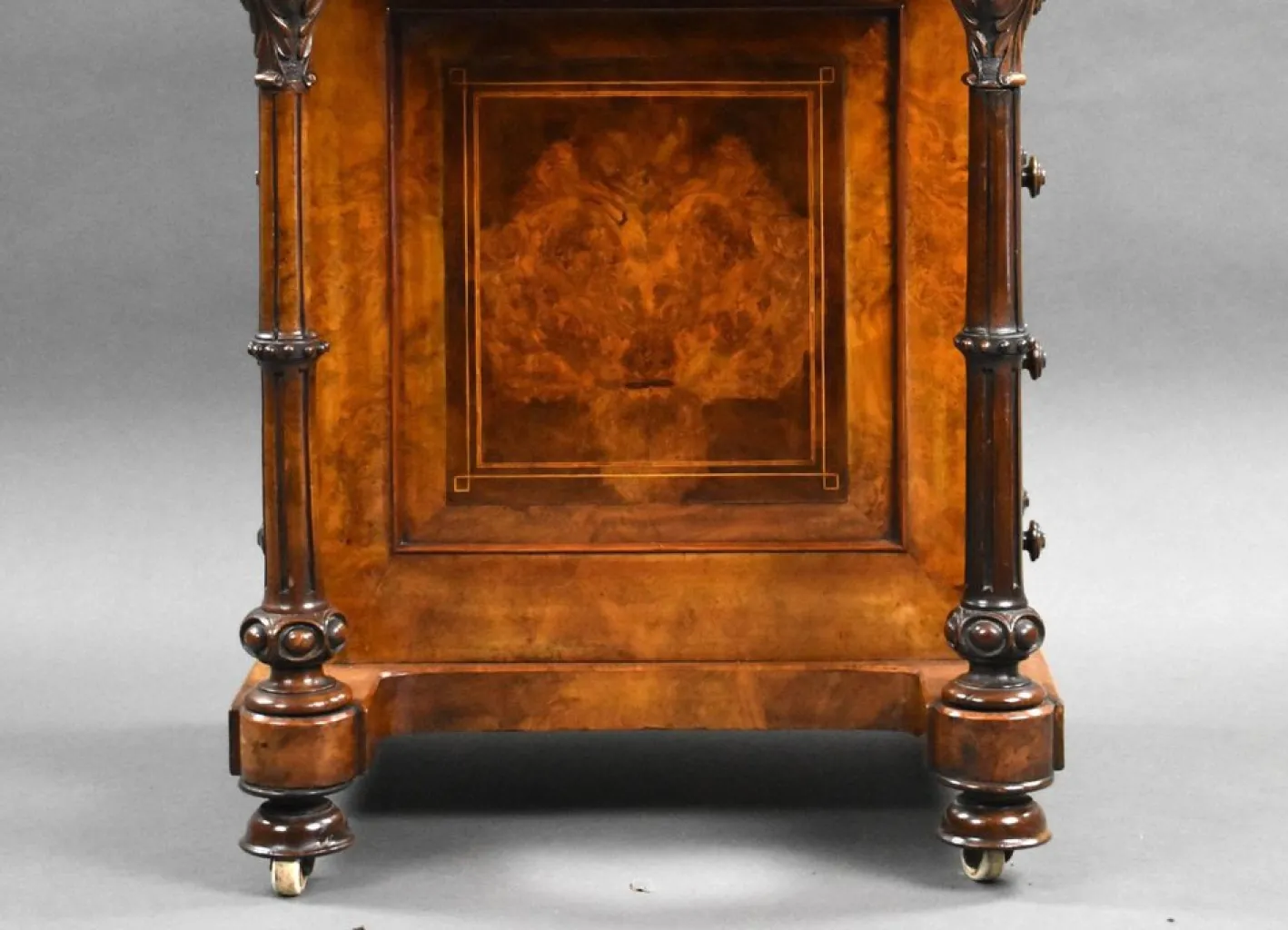 Viktorianisches Davenport aus Wurzelholz, 1860er