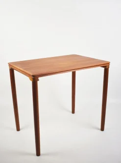 Vintage Beistelltisch aus Teak, 1950er