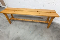 Vintage Bänke und Hocker aus Bergkiefer, 1970, 4er Set