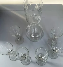 Vintage Bohemia Gravierte Glaskaraffe & Gläser, 1950er, 8 . Set