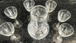 Vintage Bohemia Gravierte Glaskaraffe & Gläser, 1950er, 8 . Set