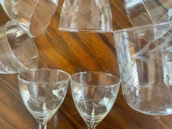 Vintage Bohemia Gravierte Glaskaraffe & Gläser, 1950er, 8 . Set
