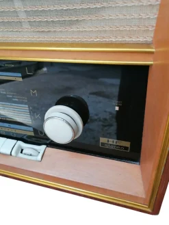 Vintage Capri Modell Röhrenradio, 1950er