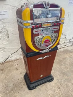 Vintage CD-Radio im Jukebox-Stil von Polyconcept, 1997