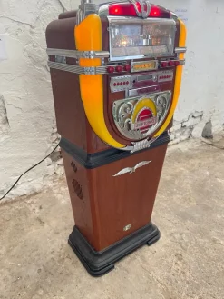 Vintage CD-Radio im Jukebox-Stil von Polyconcept, 1997